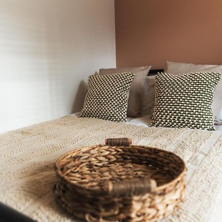 Wych Cottage, Striking 2 Bed, Parking, Ground Floor Flat - Step Free Сомертон Экстерьер фото