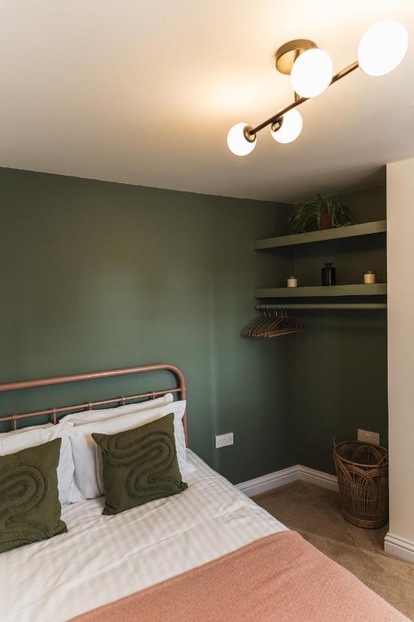 Wych Cottage, Striking 2 Bed, Parking, Ground Floor Flat - Step Free Сомертон Экстерьер фото