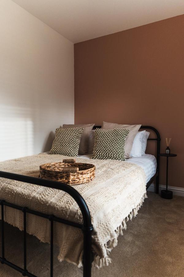 Wych Cottage, Striking 2 Bed, Parking, Ground Floor Flat - Step Free Сомертон Экстерьер фото